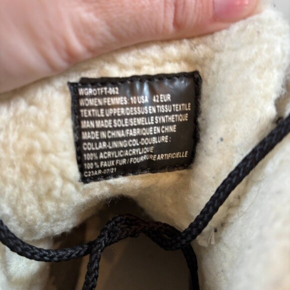 Lugz Grotto Fleece Boots - Picture 8 of 9